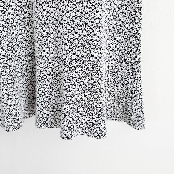 Michael Kors Floral Knit Jacquard Flounce Flare Black White Dress Size L - Picture 8 of 14